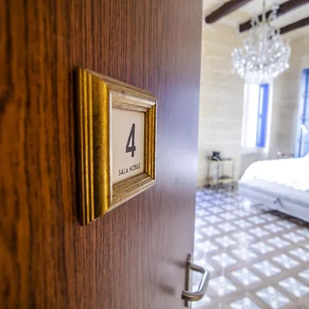 Senglea Suites
